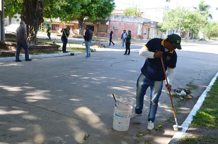 Despliegue municipal en los barrios Villa San Mart n y Centenario