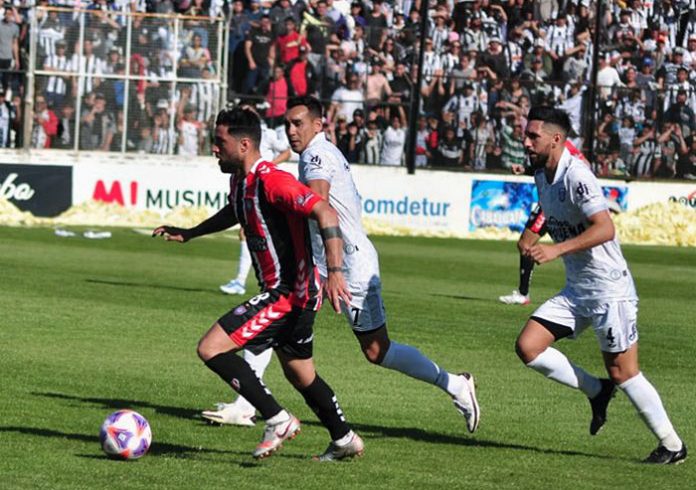 Primera Nacional Chaco For Ever le gan a Chacarita 2 0 y alcanz