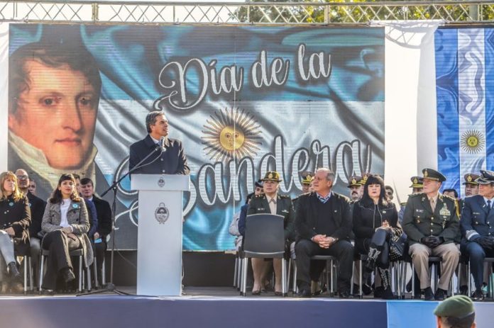 D a de la Bandera Capitanich encabez en La Clotilde el acto