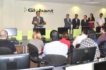 El gobernador inaugur las nuevas oficinas de Globant y remarc el