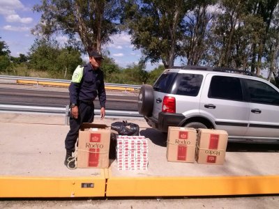 Paralelo 28 Secuestran cuatro cajas de cigarrillos Rodeo