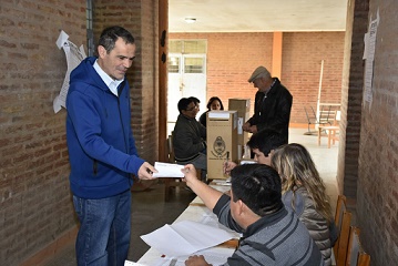 Vot Ferrer y augur una jornada con gran afluencia de votantes